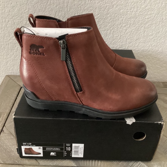 SOREL Evie II Zip Waterproof Ankle Boot (Women), size 10 - Picture 10 of 10